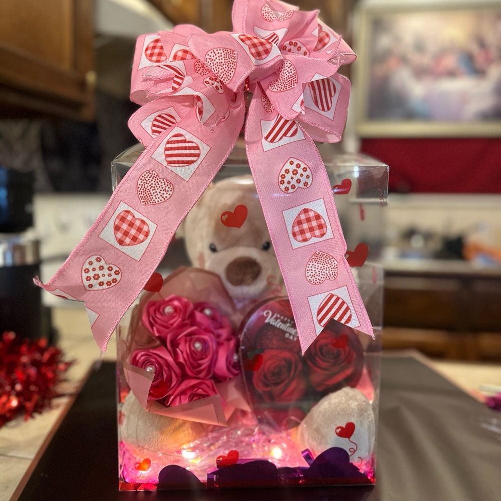 Romantic Pink and Red Bath Accessories with Heart Ribbon
